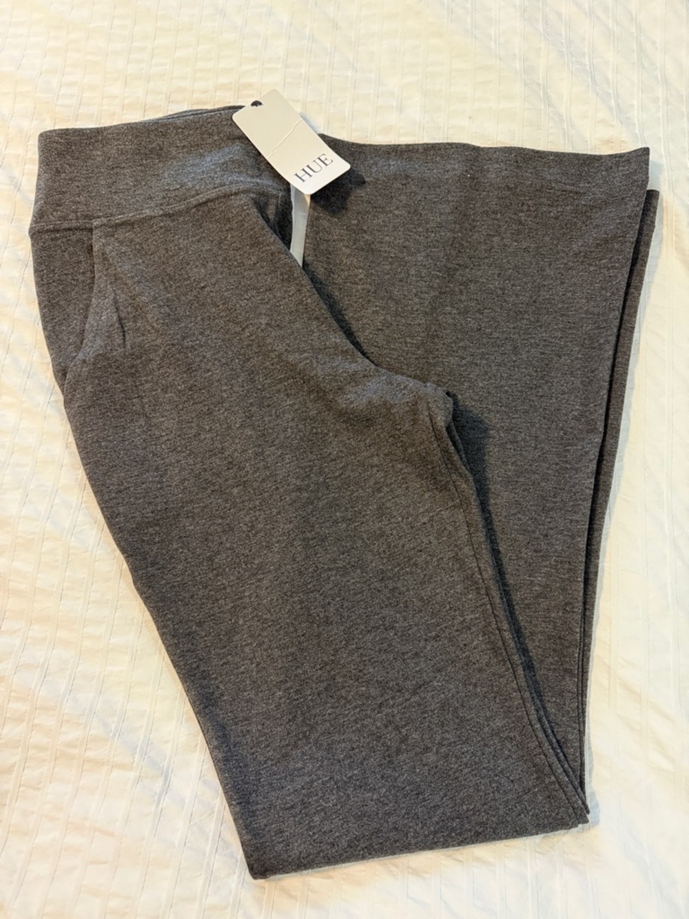 HUE heather gray pull on Flare Pant